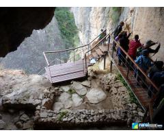 Visita a la Cueva-sima de la Serreta